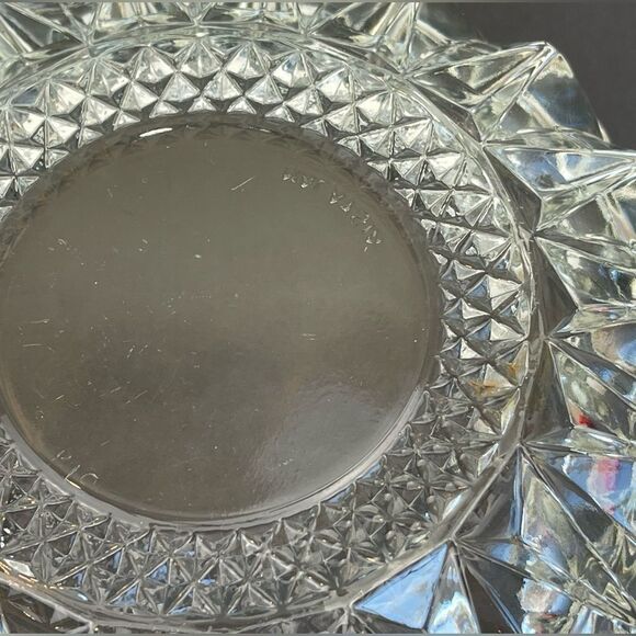 Vintage Crystal cut KIG astray || Made in Malaysia || Round crystal ashtray - Picture 9 of 13